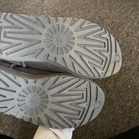 UGG Women’s 7 Bailey Button Triplet Triple Button Gray Classic Tall Boots size 7 - Picture 9 of 14